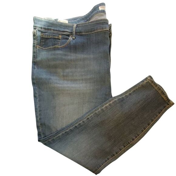 Levi's Denim - Women's  Levi's Strauss Signiture Gold Med Wash Skinny Jeans Size 39 X 40